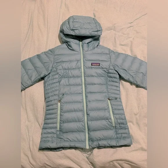 Women’s Patagonia nano puff hoodie